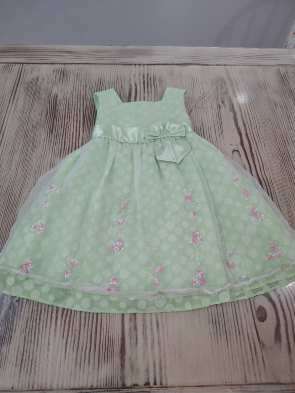 Girls' Light Green Polka Dot Party Dress with Floral Embroidery